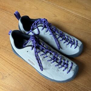 KEEN Women’s Jasper Suede Sneakers sz. 11
